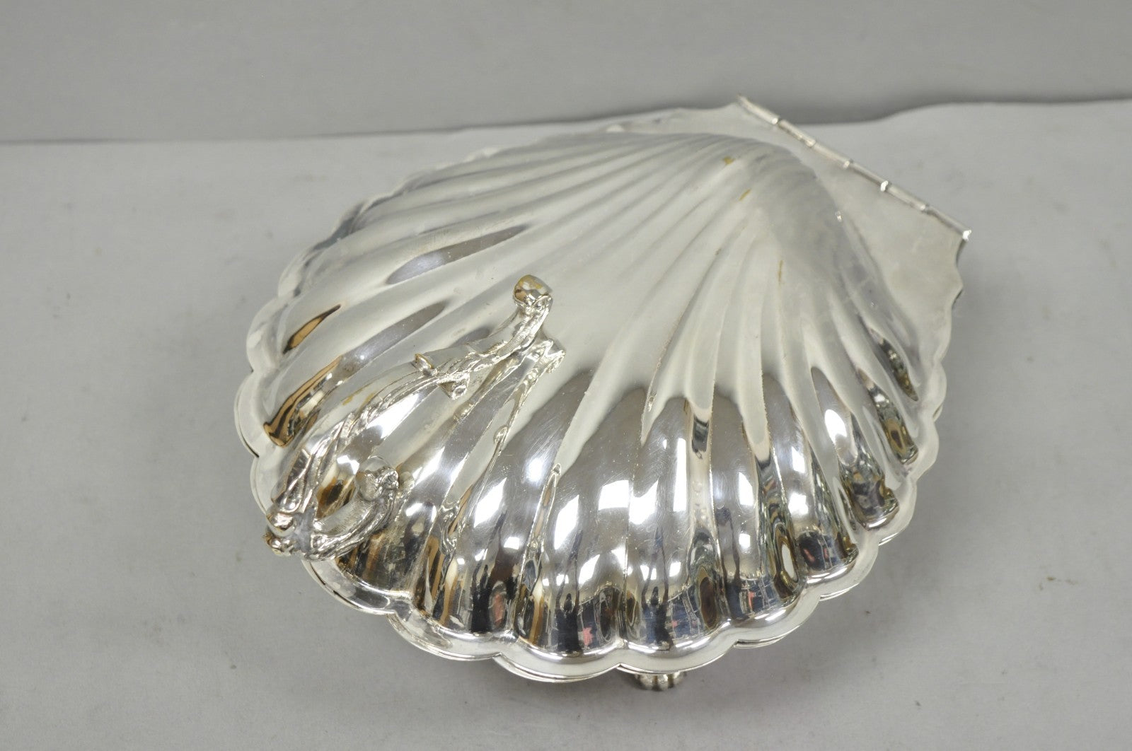 Vintage Regency Style Silver Plated Clam Shell Hinged Warmer with Floral Handle