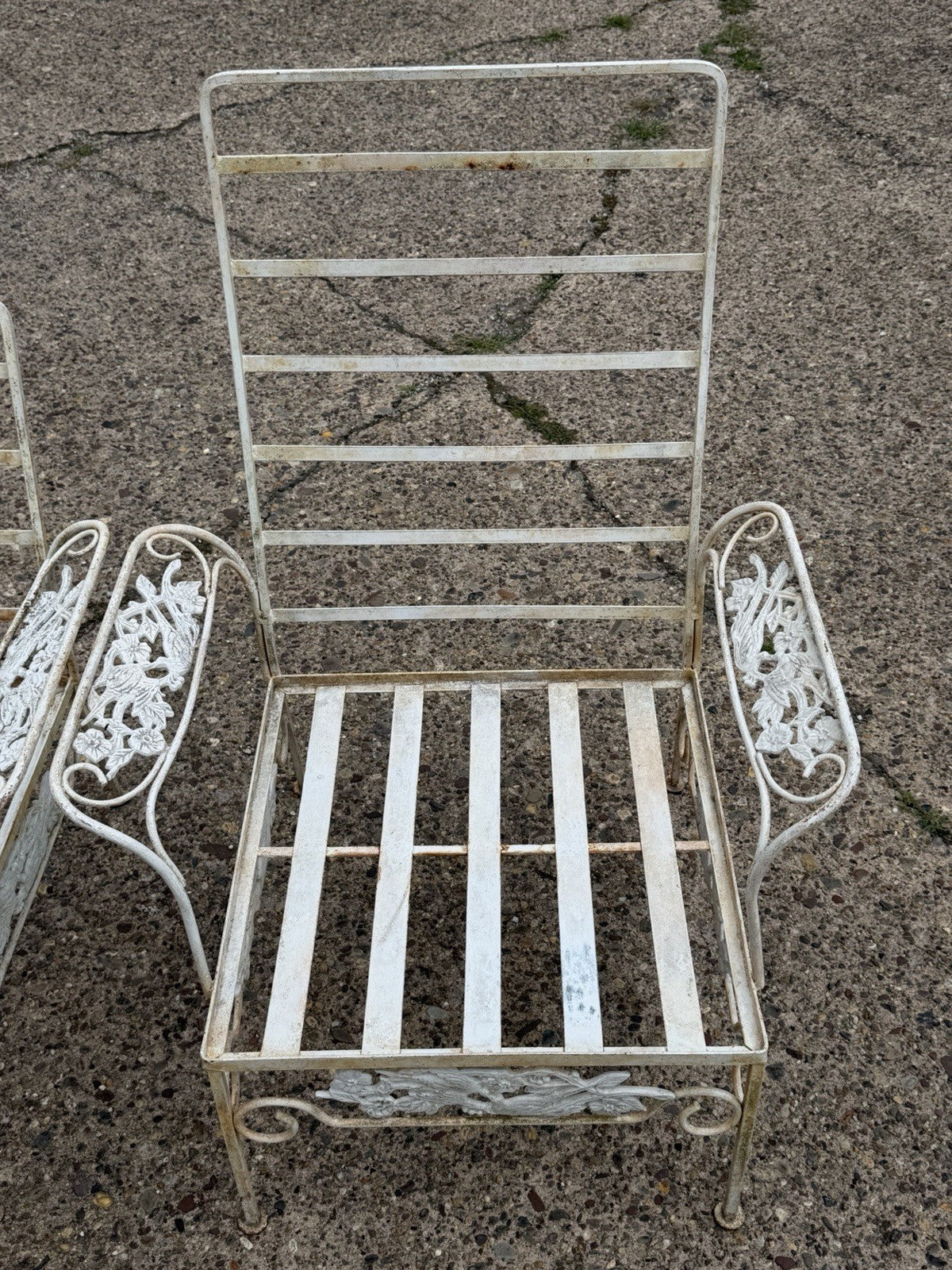 Vintage Russell Woodard "Kissing Birds" Wrought Iron Patio Lounge Chair - Pair