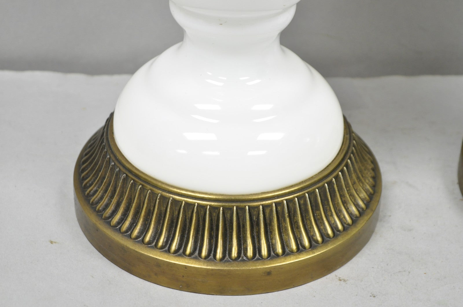 Vintage French Neoclassical White Milk Glass Urn Table Lamp by Paul Hanson, Pair