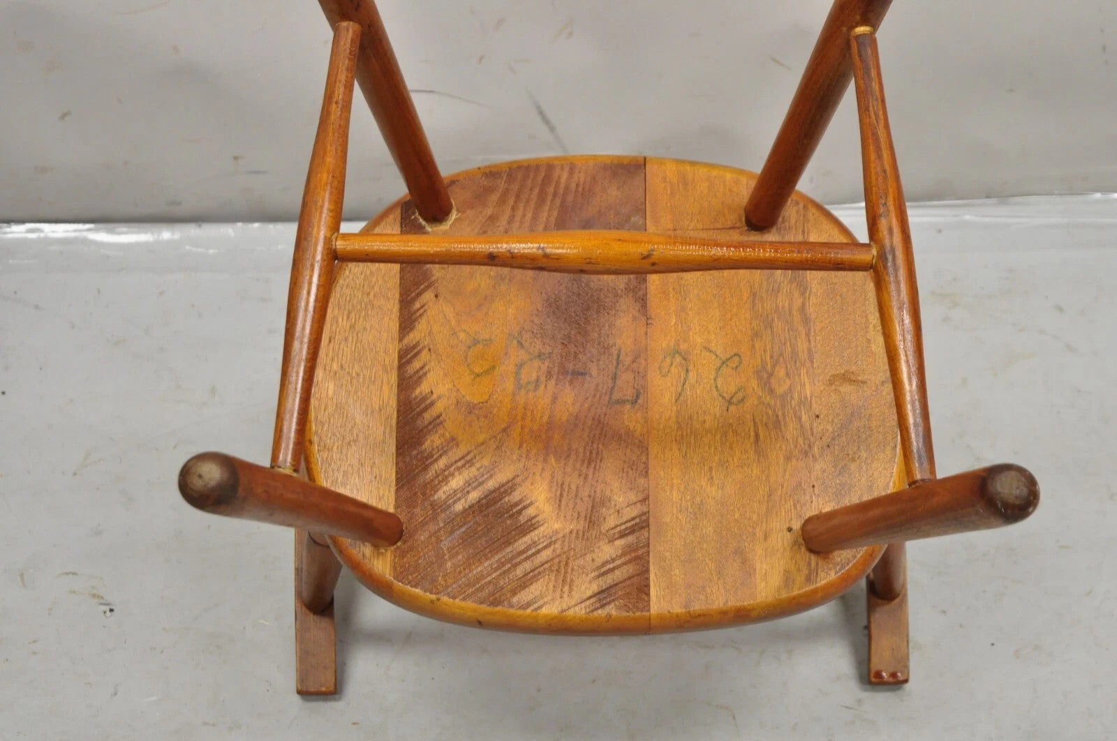 Antique Colonial Style Bentwood Maple Small Child's Windsor Arm Chair