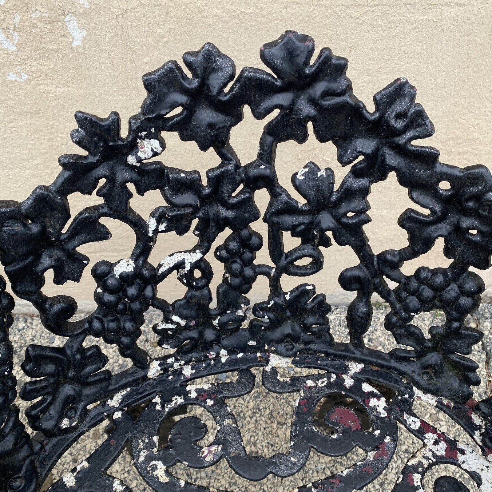 Vintage Victorian Style Cast Iron Grapevine Grape Leaf Garden Patio Set - 3 Pcs