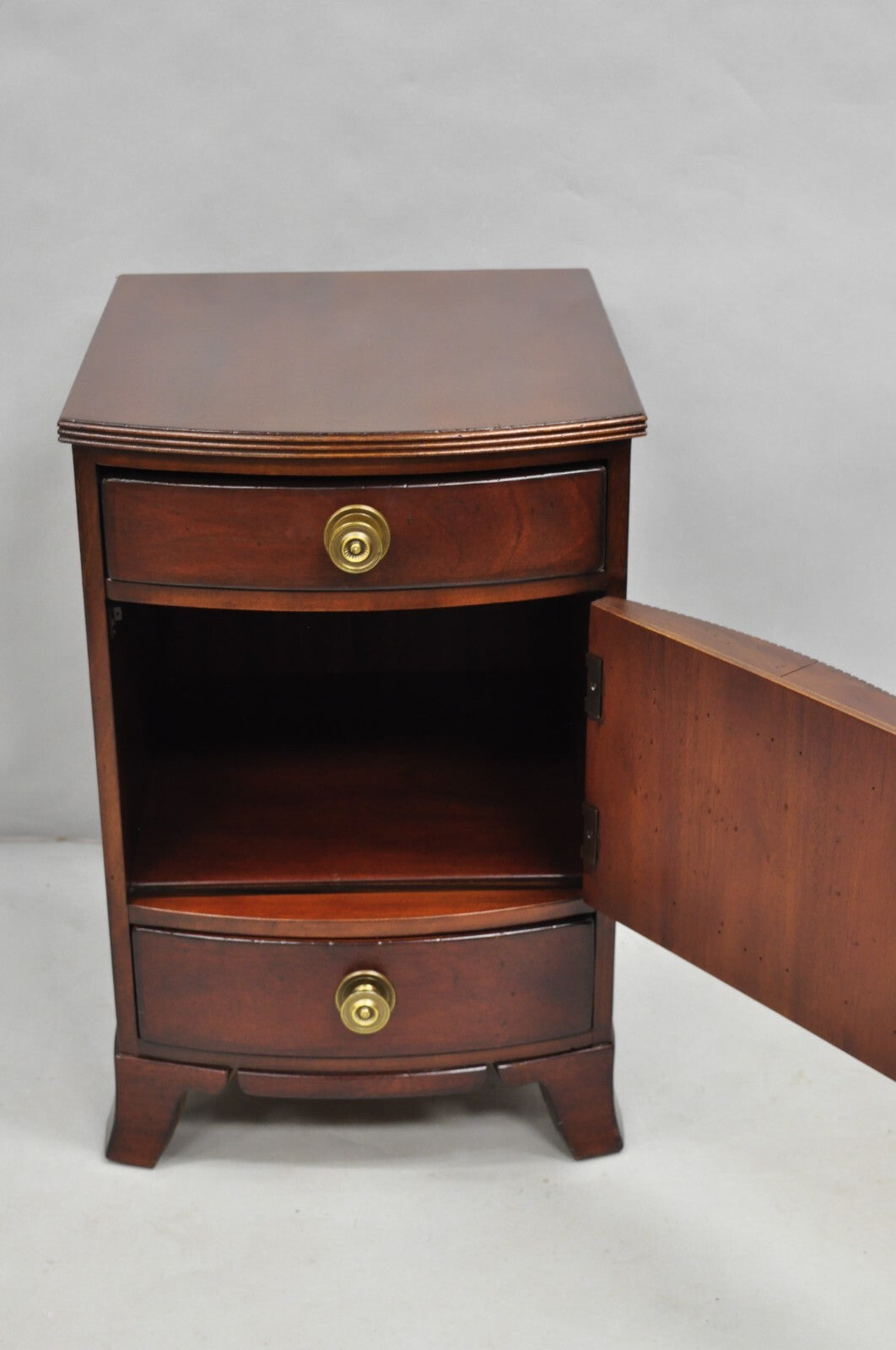 Palmer Home Collection Lexington Furniture Mahogany Bowfront Commode Nightstand