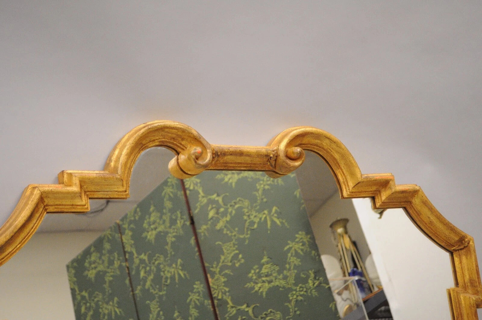 Vintage Italian Hollywood Regency Gold Gilt Carved Wood 32 x 40 Wall Mirror