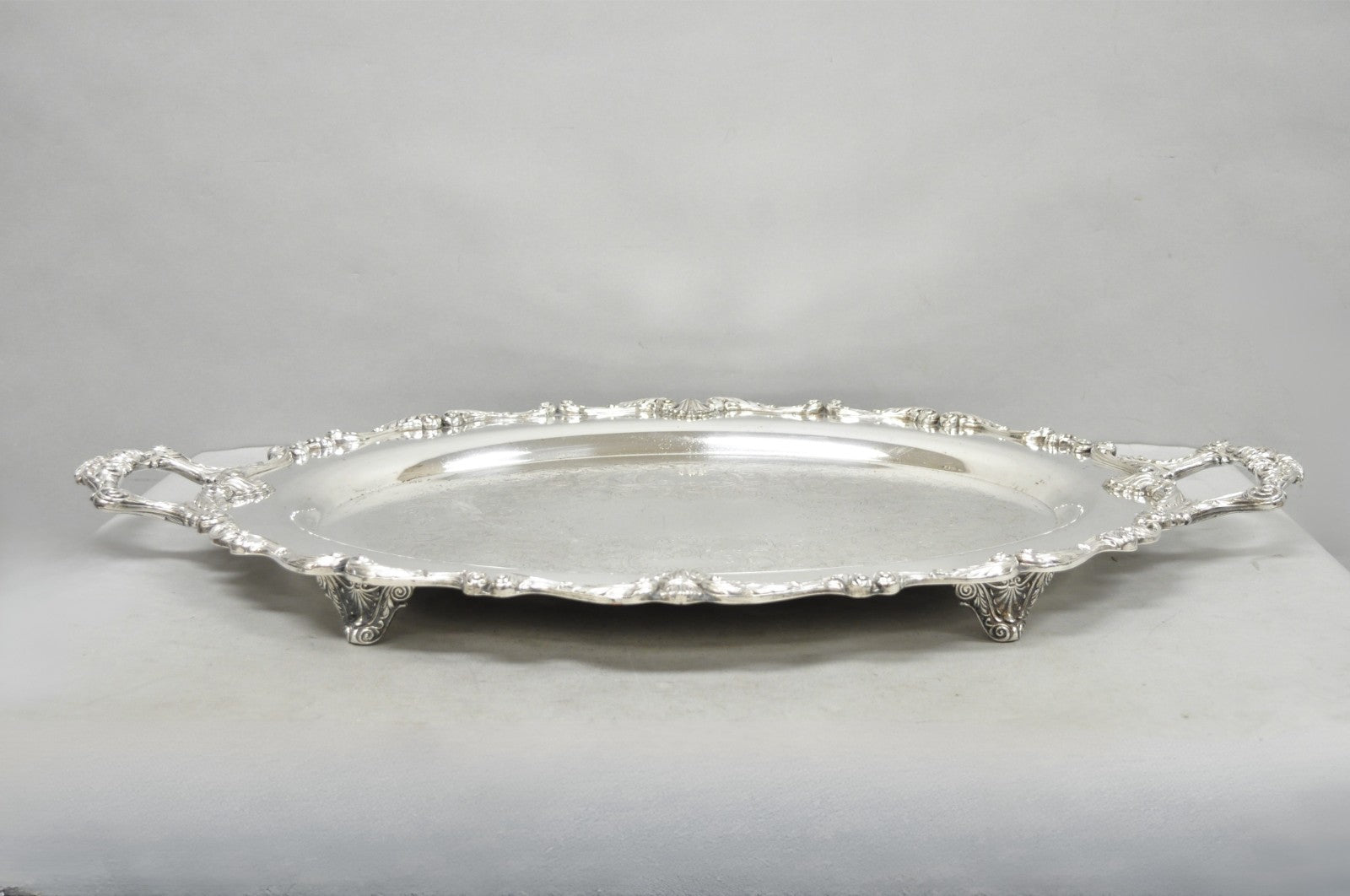 Vintage English Silver Mfg. Silver Plated Large Oval Butlers Platter Bar Tray