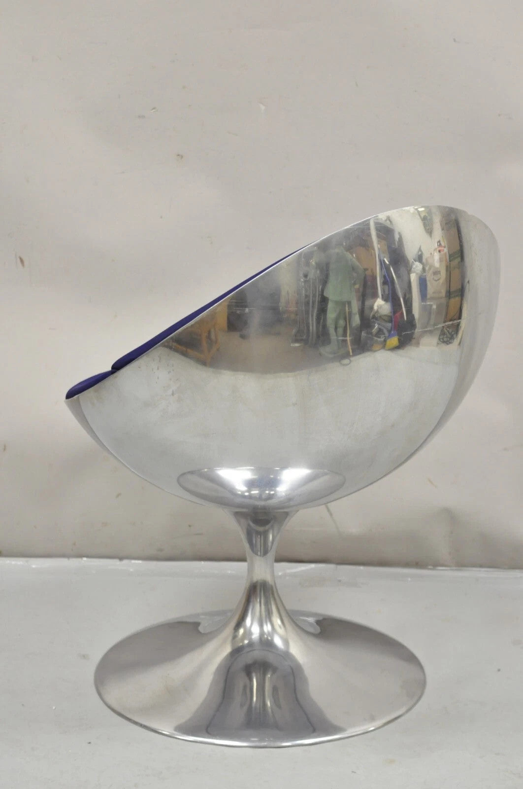 Prospettive Luna Swivel Aluminum Saarinen Style Blue Mid Century Modern Chair