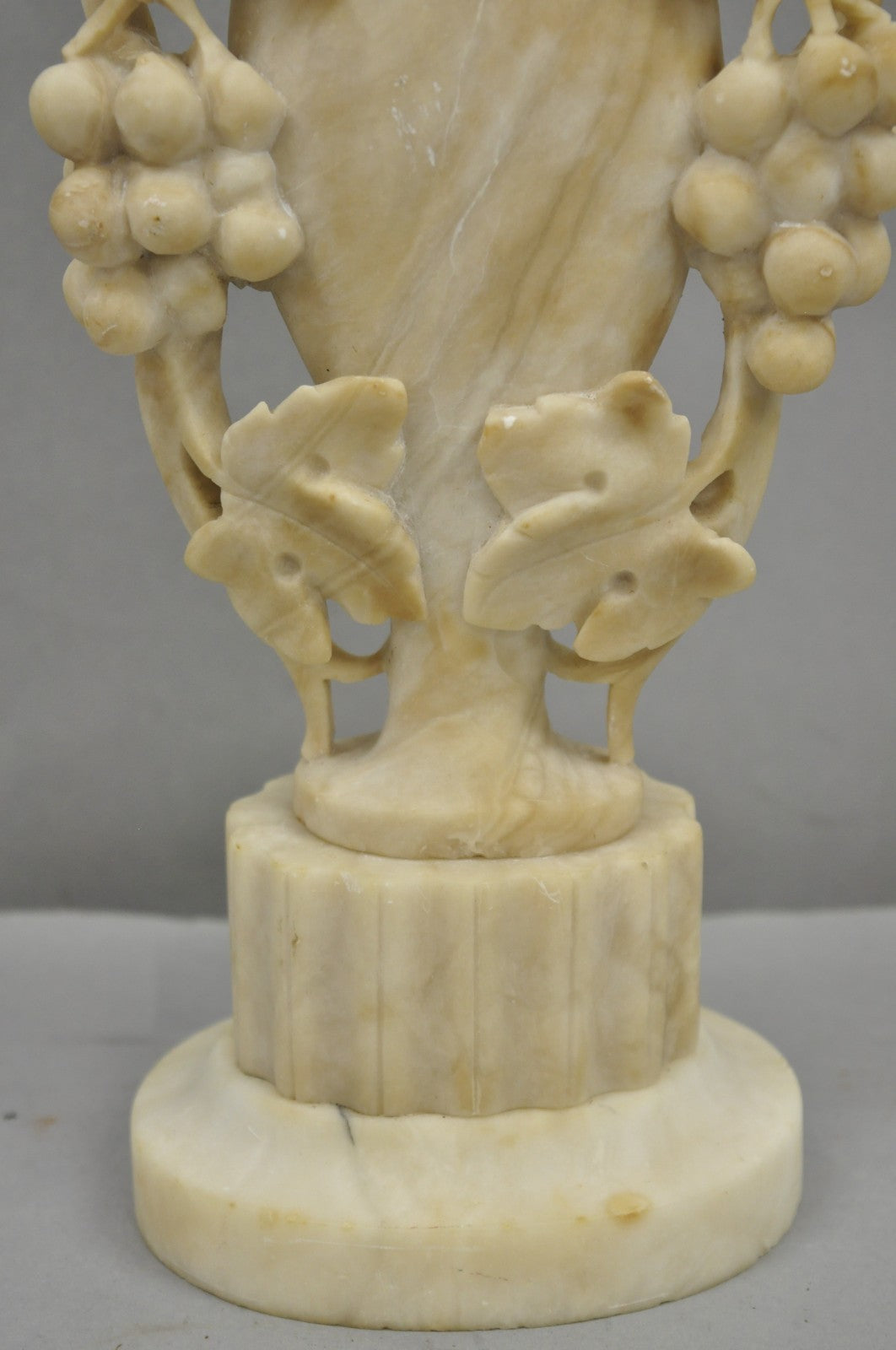 Art Nouveau Italian Carved Alabaster Marble Small Urn & Grapevine Table Lamp