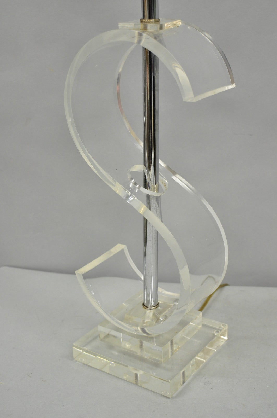 Vintage Mid Century Modern Clear Lucite "S" or "$" Sculptural Table Lamp