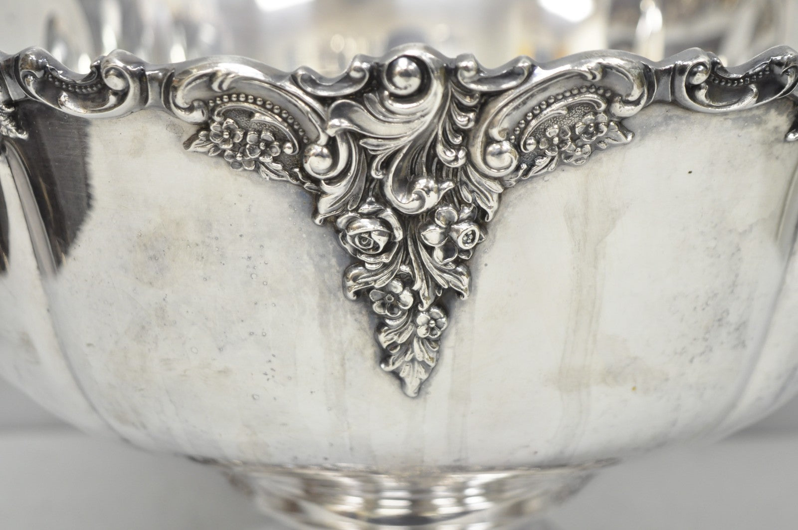 Vintage Baroque by Wallace 252 & 253 Silver Plated Punch Bowl Set w/ 10 Cups