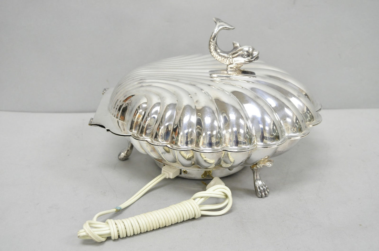 Vintage Eaton Silver Co Regency Silver Plated Clam Shell Warmer w Dolphin Handle