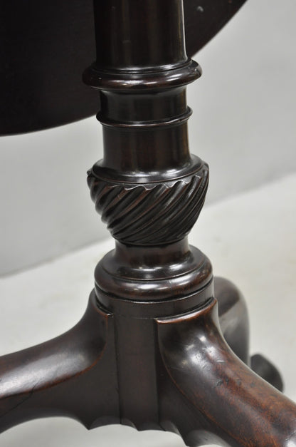 Antique English George III Queen Anne Style Mahogany Tilt Top Round Tea Table