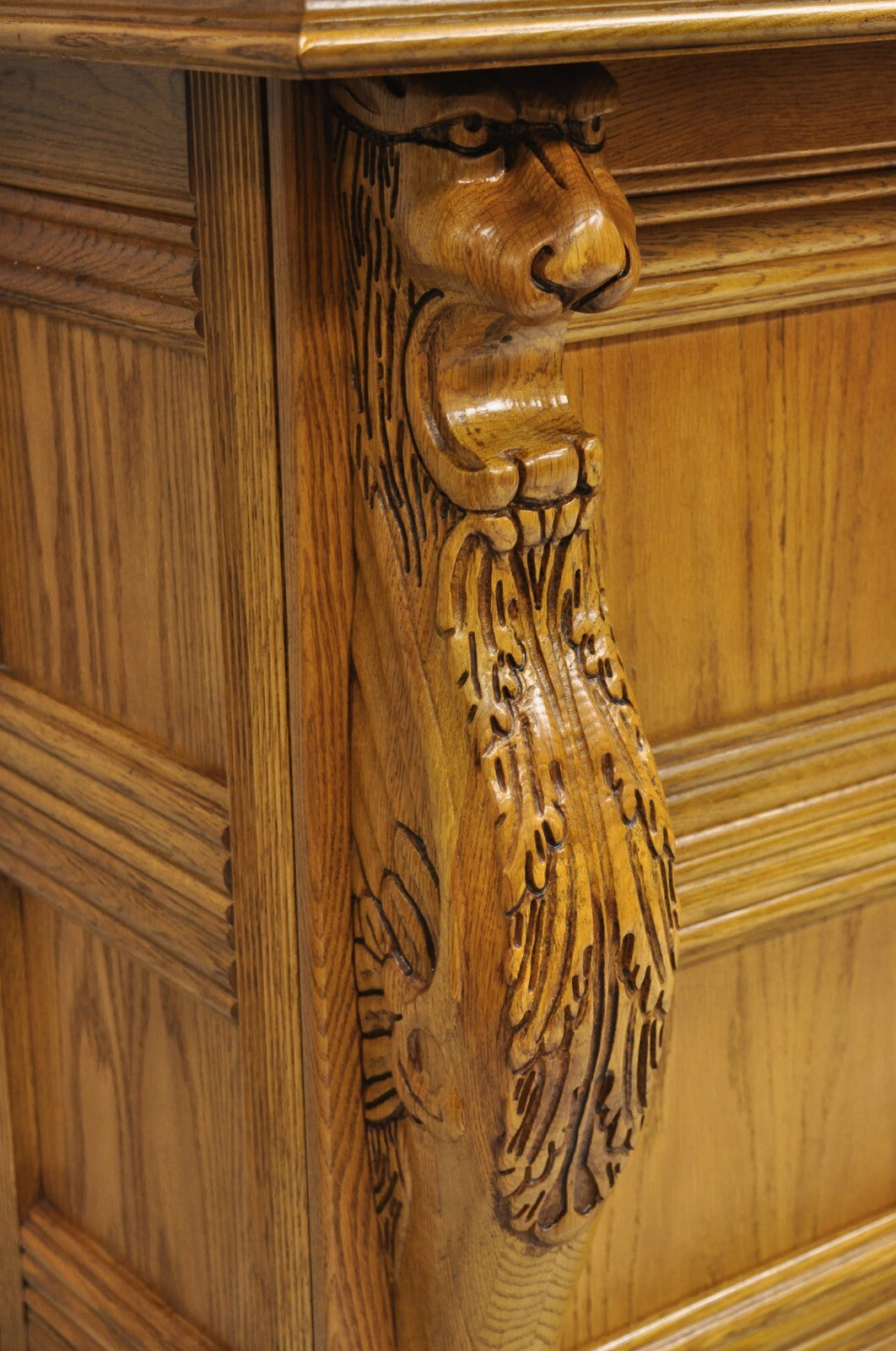 Pulaski Keepsake Collection Oak Wood Bar with Griffins and 2 Swivel Bar Stools