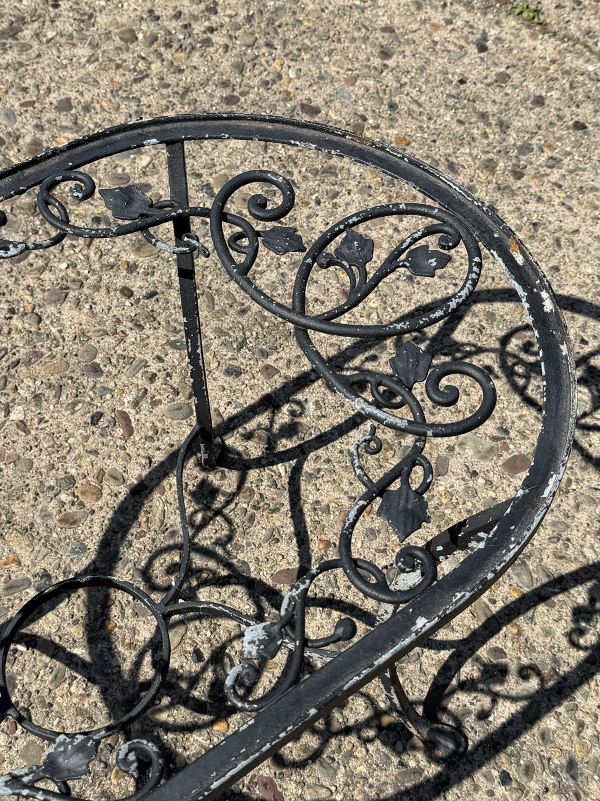 Vintage Salterini Style Leaf Vine Scroll Wrought Iron Oval Patio Coffee Table