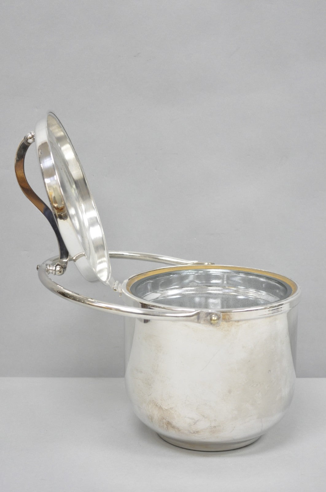 Vintage Art Deco Silver Plated Reticulating Hinge Bar Ice Bucket by Towle