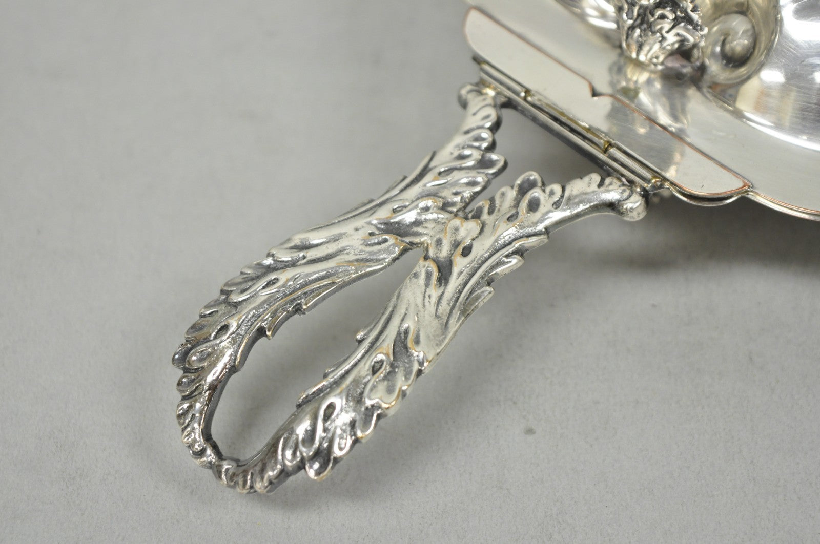 Antique English Regency Silver Plated Clam Shell Table Butler Serving Dish