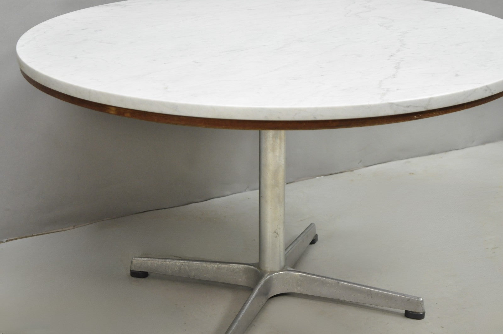 Vintage Mid Century Modern Knoll Style Pedestal Base Marble Top Coffee Table