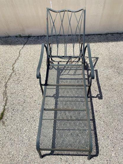 Woodard Style Wrought Iron Green Lattice Back Garden Patio Chaise Lounge Chair