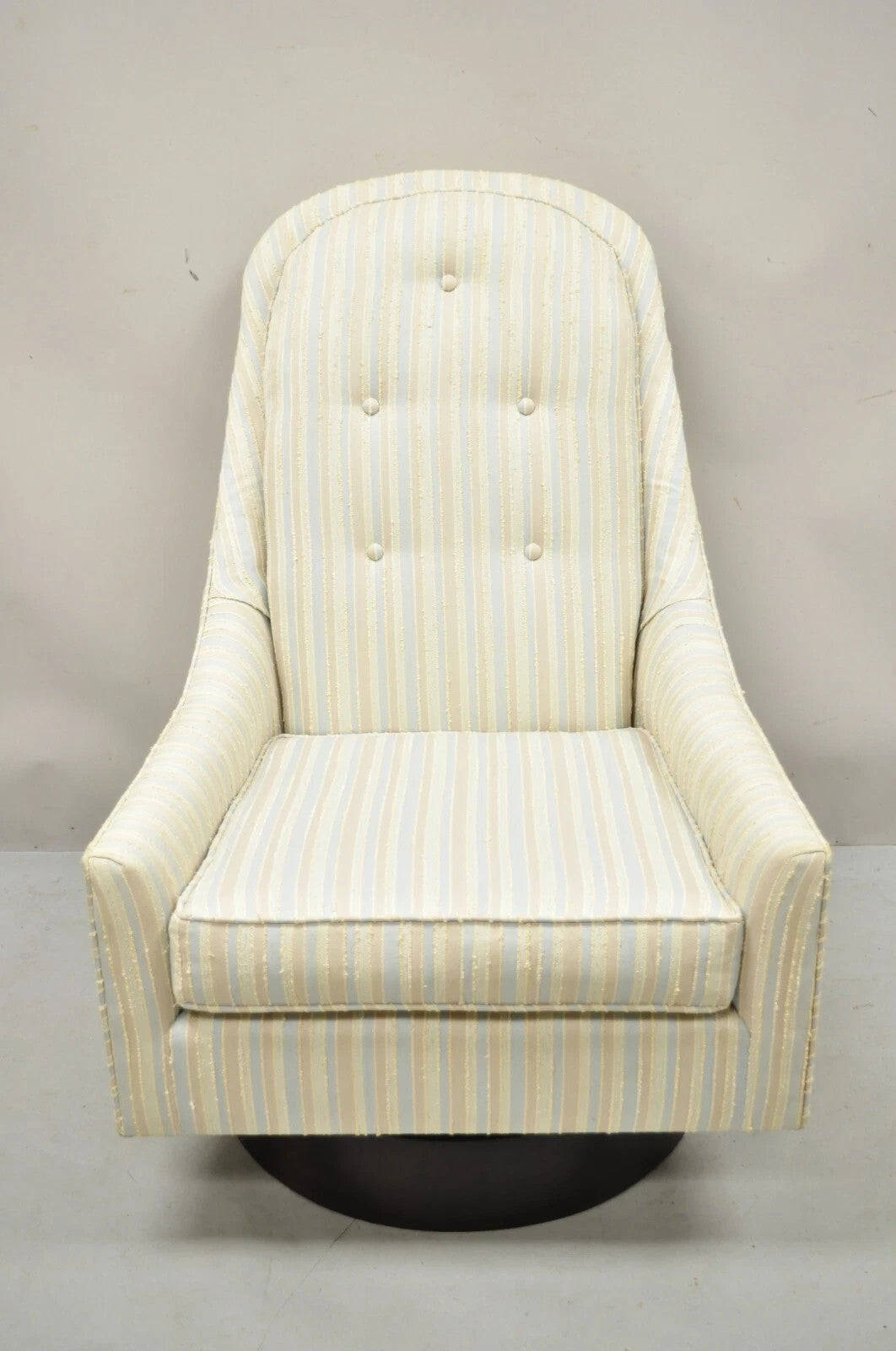 Mid Century Modern Milo Baughman Style Wooden Swivel Base Club Lounge Chair