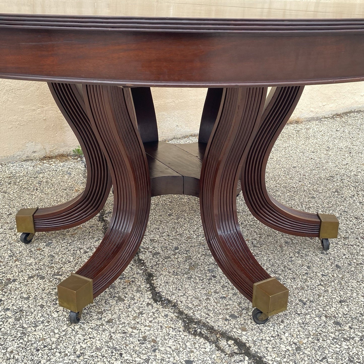 Antique English Regency Round Mahogany Extension Dining Banquet Table w 6 Leaves