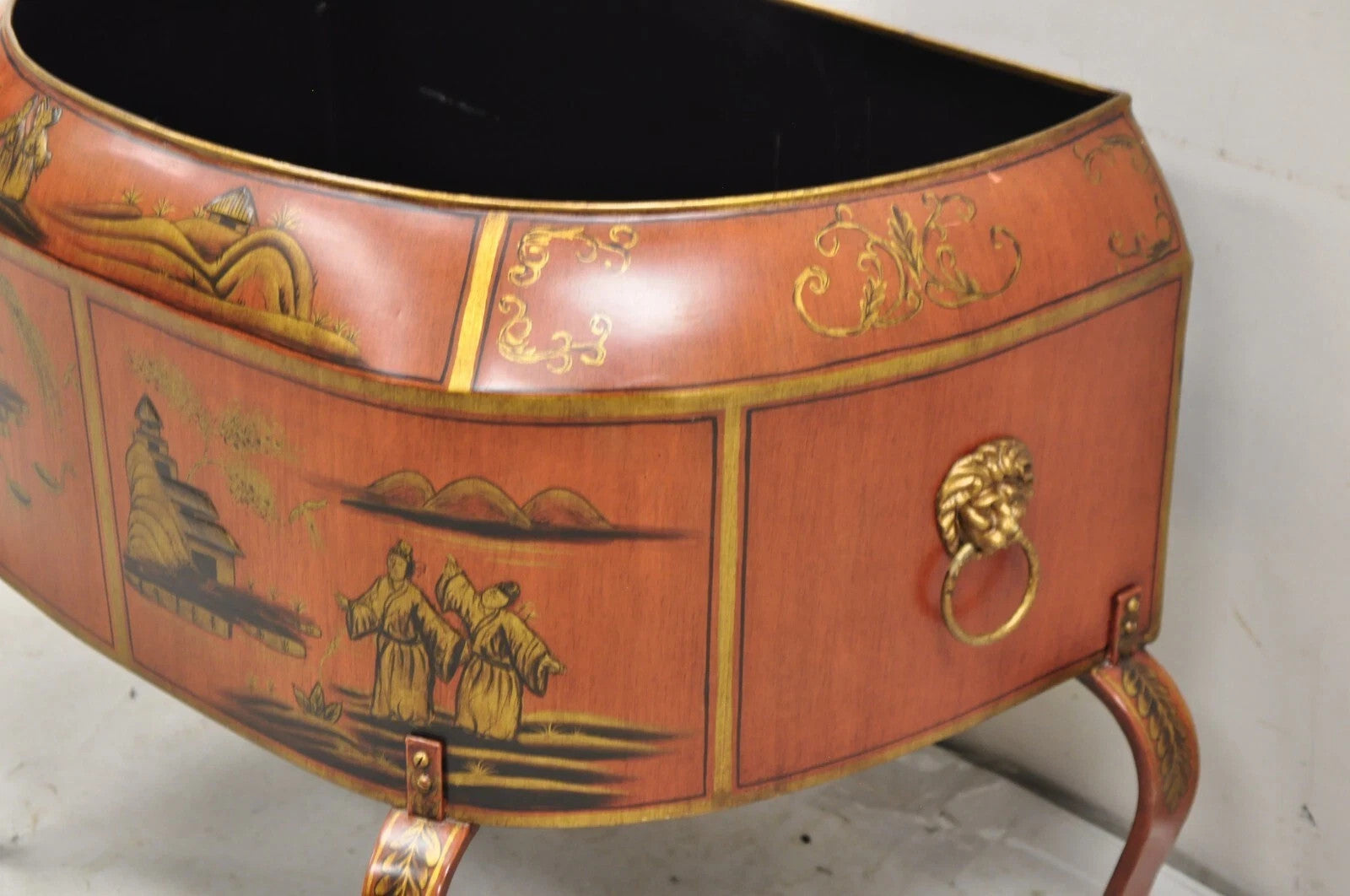Italian Red Tole Metal Chinoiserie Gilt Decorated Floor Jardiniere Planter Pot