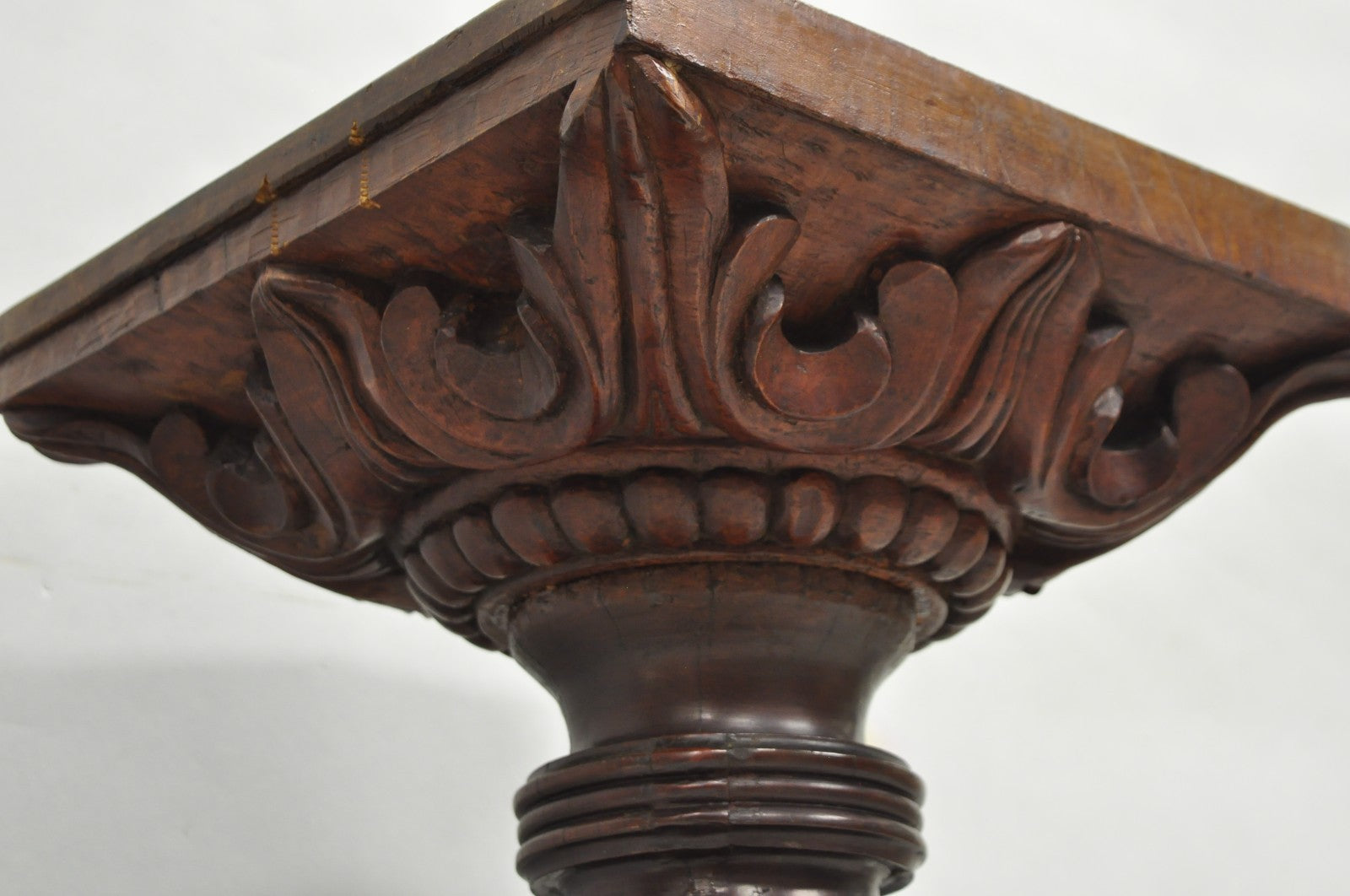 Antique American Empire Carved Mahogany Cannonball Paw Foot Pedestal Table Base