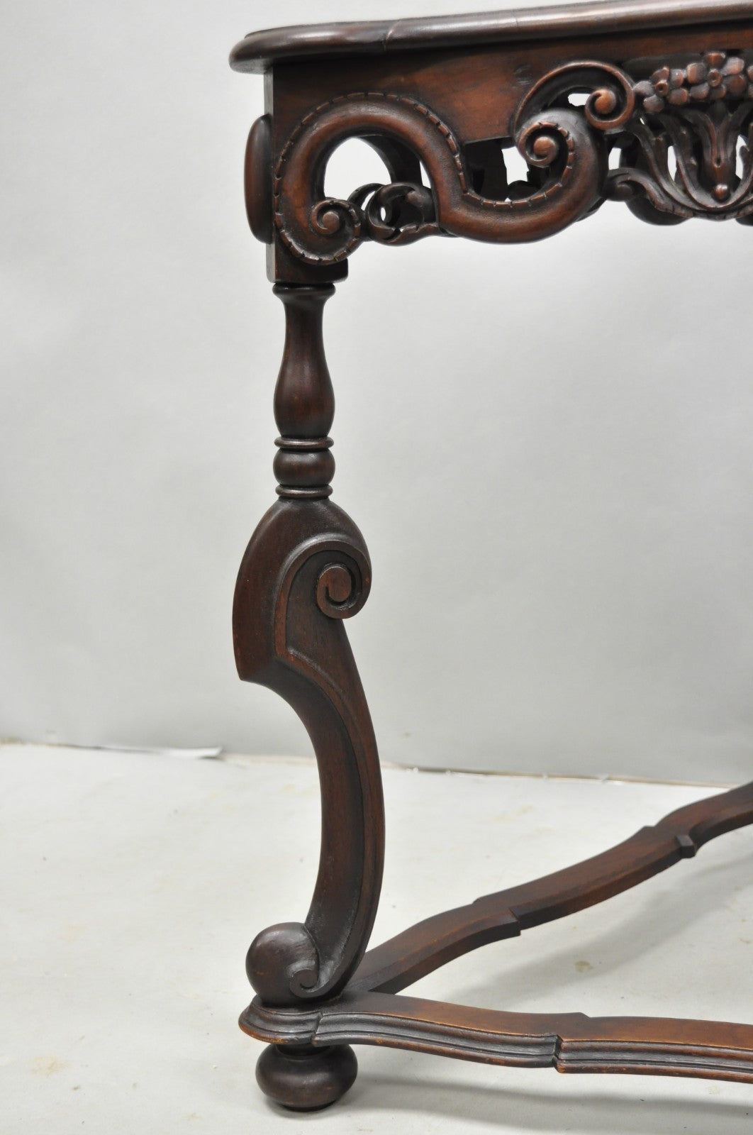 Antique Burl Walnut William & Mary Jacobean Triangular Accent Side Table