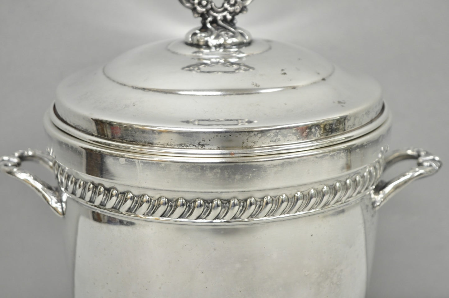 Vintage Sheffield Victorian Silver Plated Glass Lined Bar Ice Bucket w/ Lid