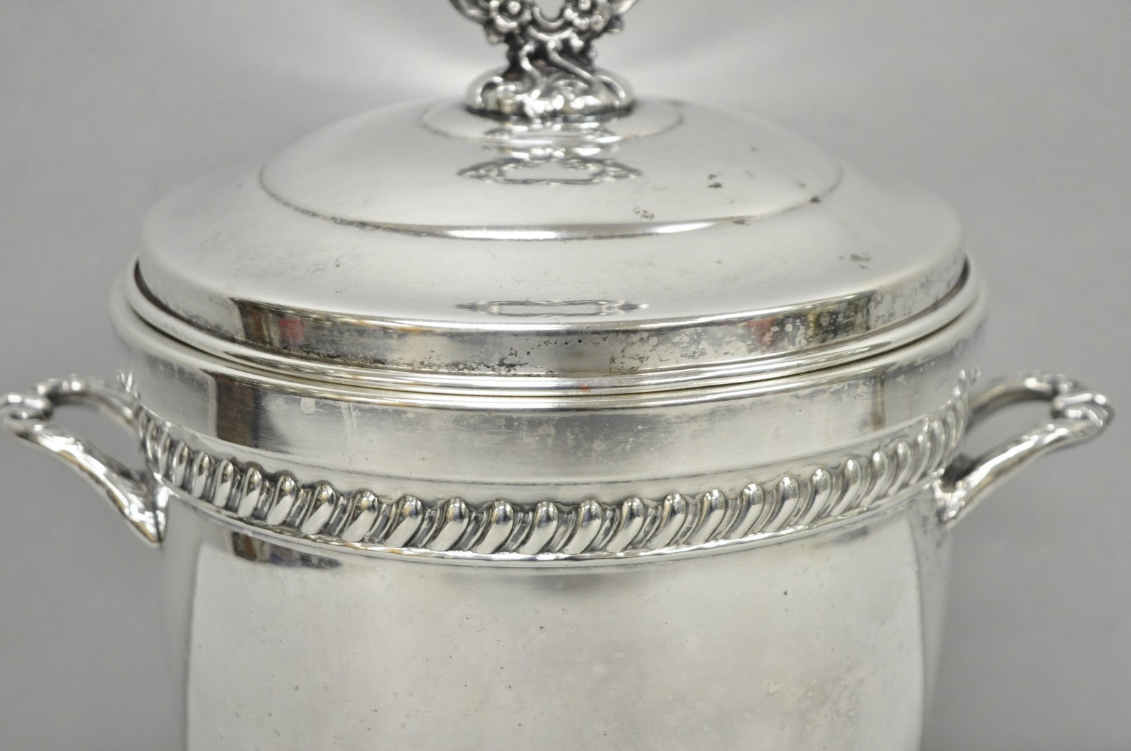 Vintage Sheffield Victorian Silver Plated Glass Lined Bar Ice Bucket w/ Lid