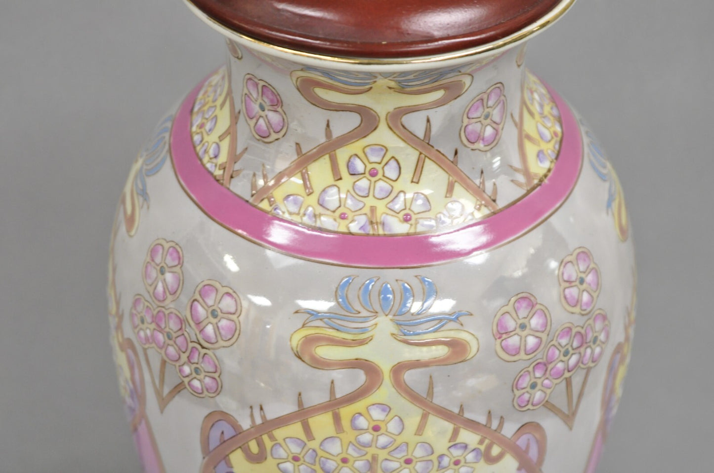 Vintage Chinoiserie Pink Glazed Porcelain Chinese Art Nouveau Table Lamp