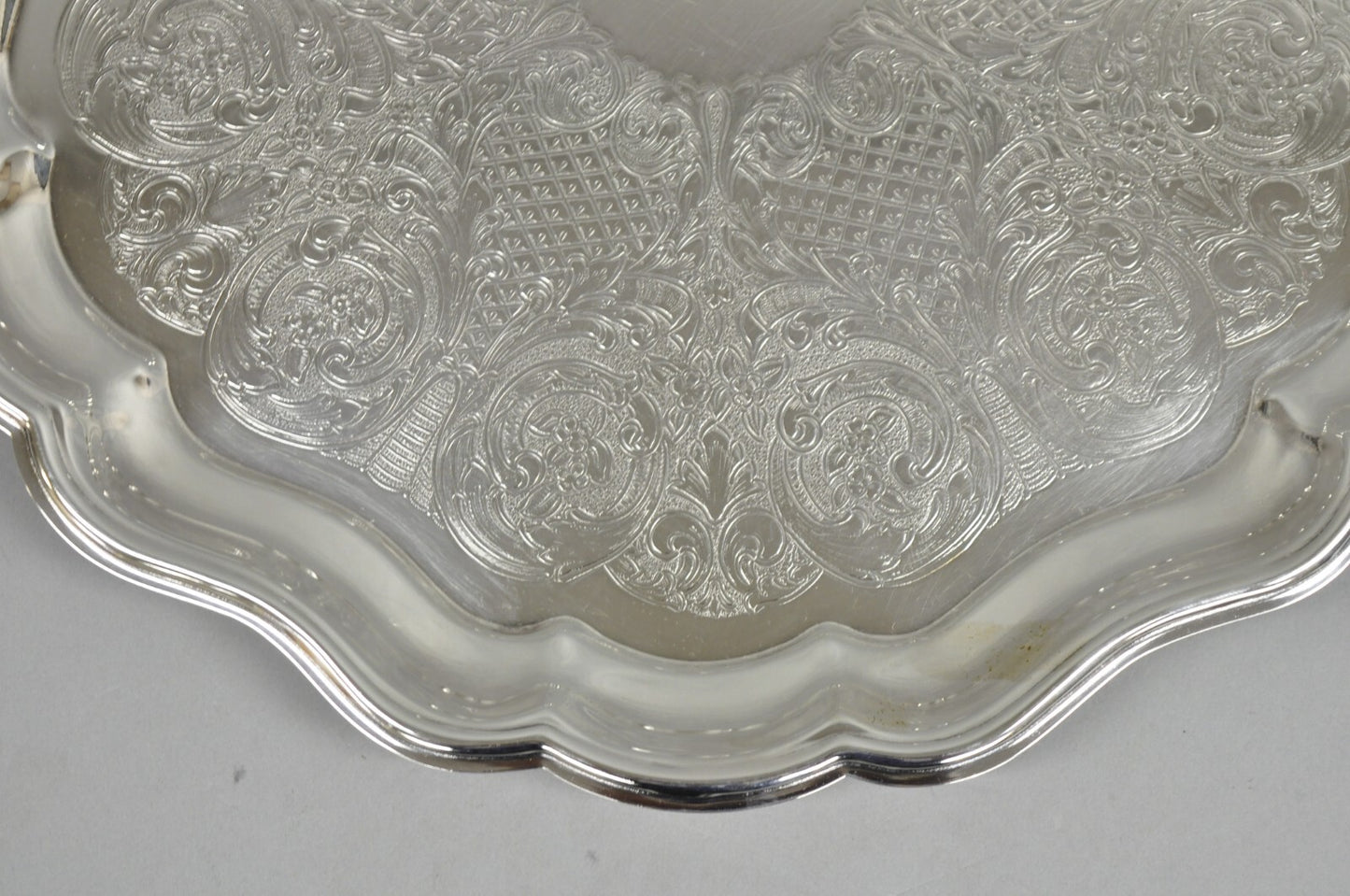 Vintage Sheridan Victorian Silver Plated Footed Round Serving Platter Bar Tray