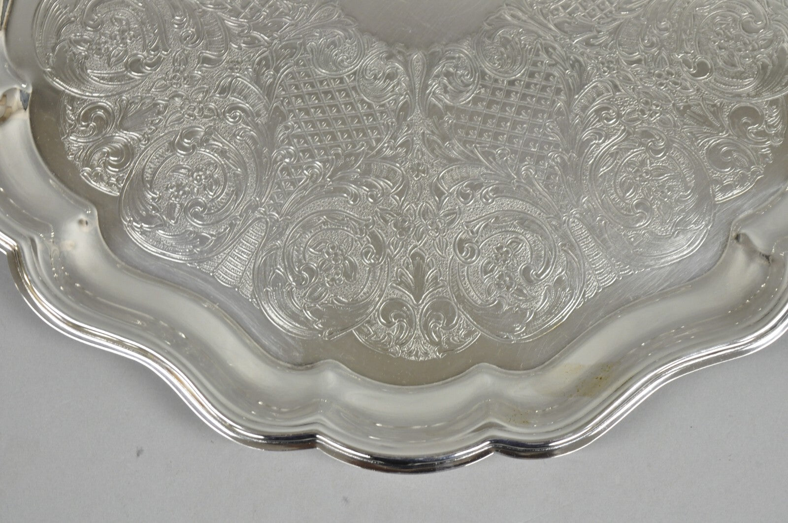 Vintage Sheridan Victorian Silver Plated Footed Round Serving Platter Bar Tray