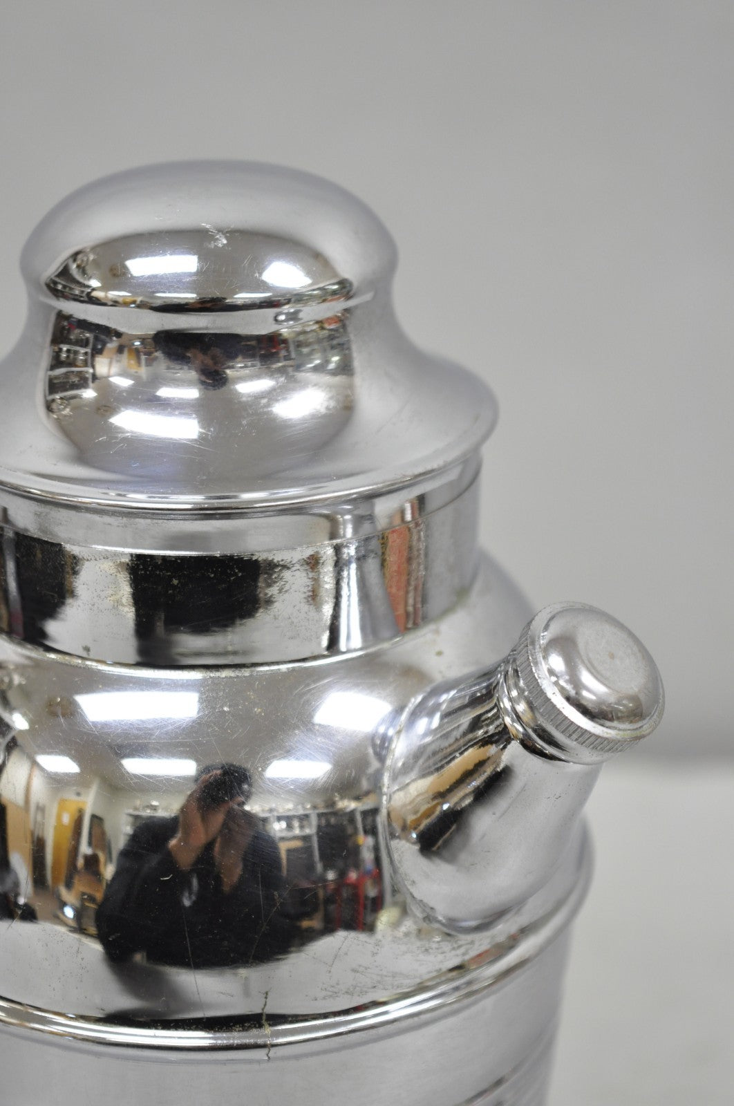 Art Deco Silver Plated Red Bakelite Handle Martini Bar Cocktail Shaker Pitcher