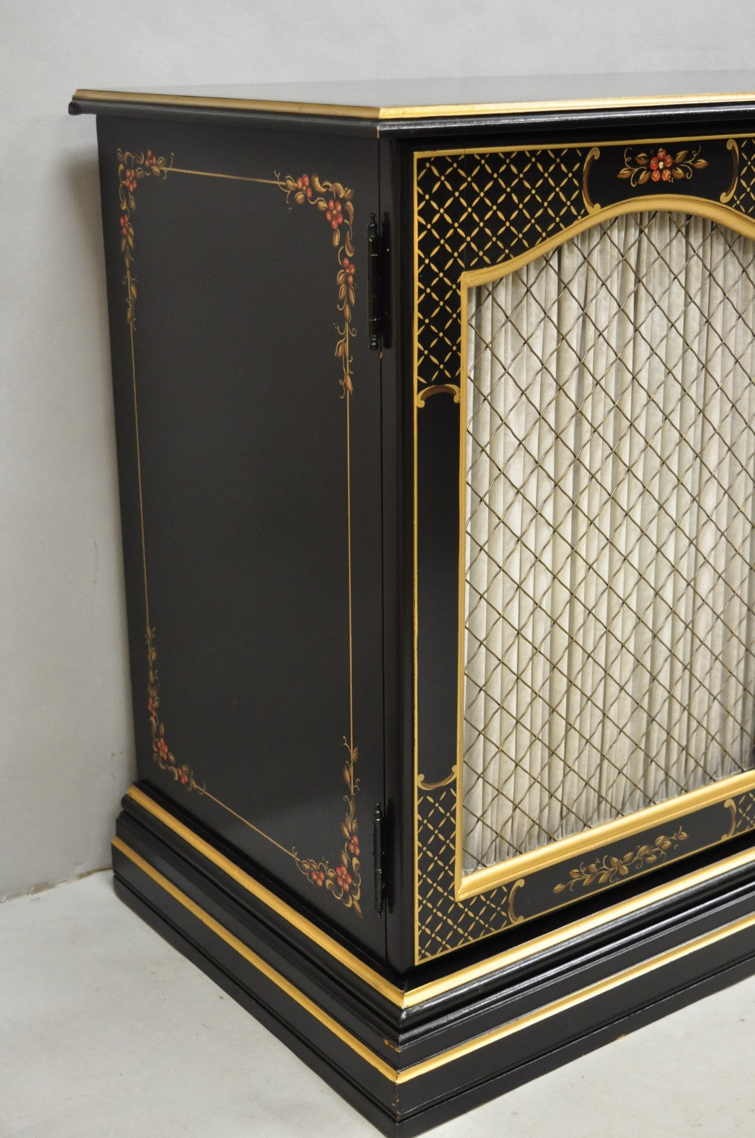 Habersham Chinoiserie Black Lacquer Credenza Buffet Media Entertainment Cabinet