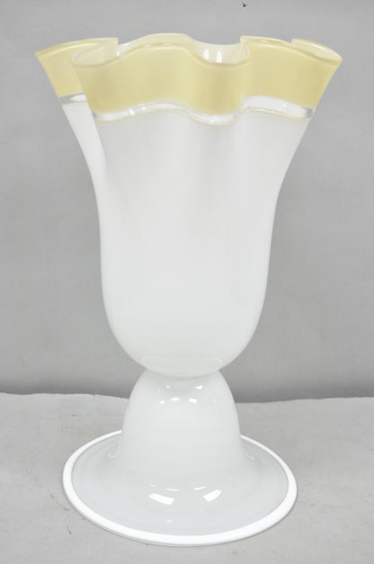 Vintage Italian Murano Mid Century Modern White Glass Handkerchief Table Lamp