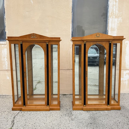 Thomasville Grand Classics Neoclassical Cherry Biedermeier Curio China Cabinet A