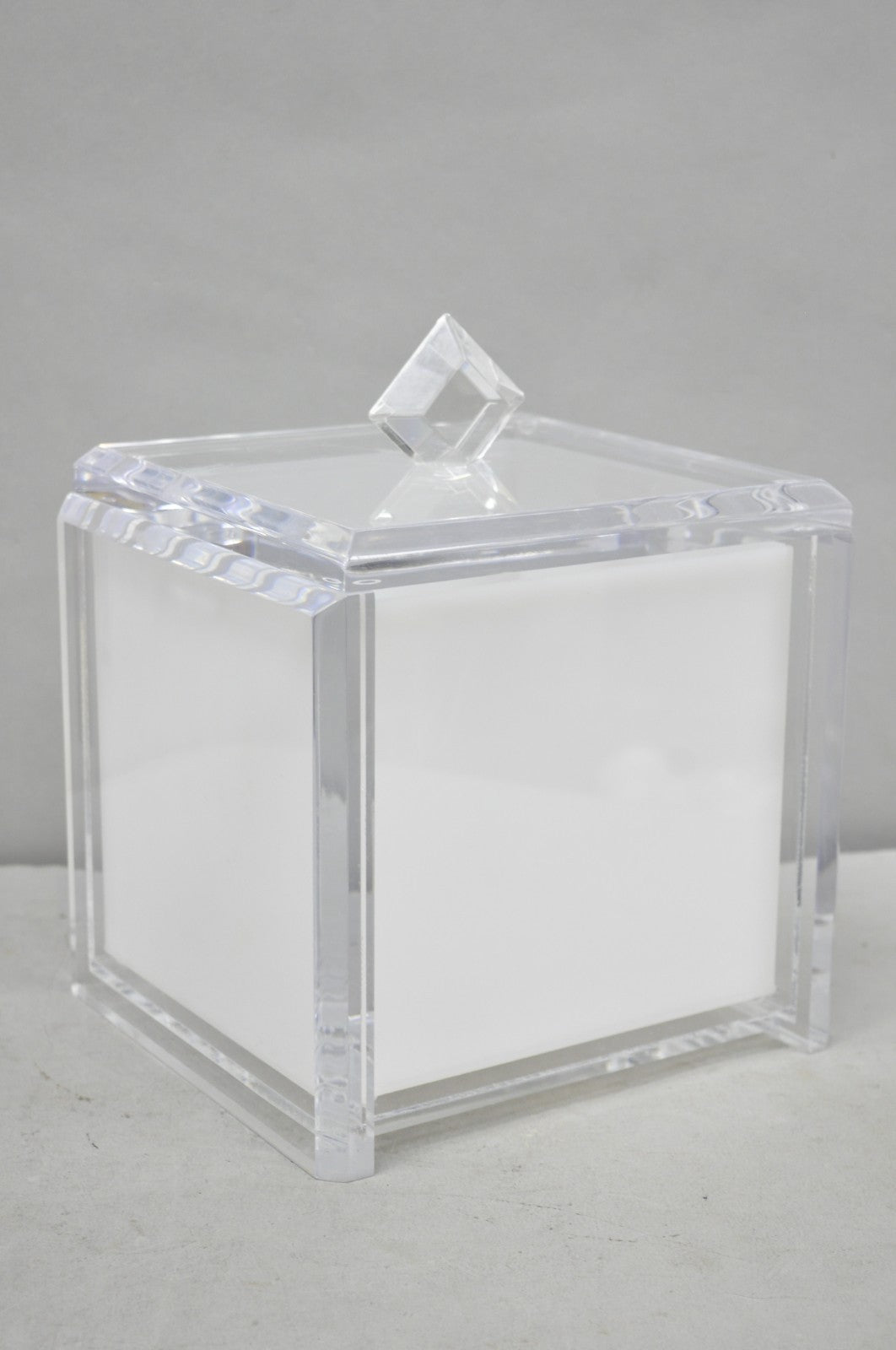 Vintage Mid Century Modern Clear Lucite Acrylic Diamond Handle Ice Bucket