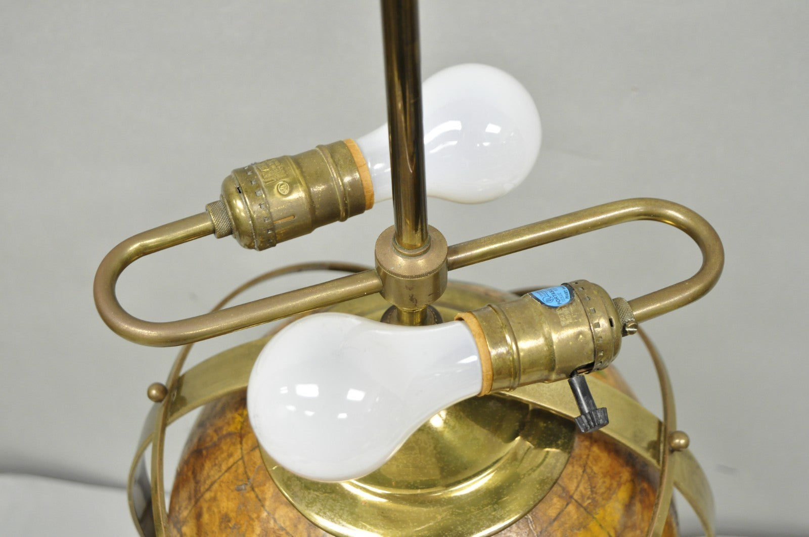 Vintage Italian Regency Style Brass & Wood Old World Globe Table Lamp by Hart