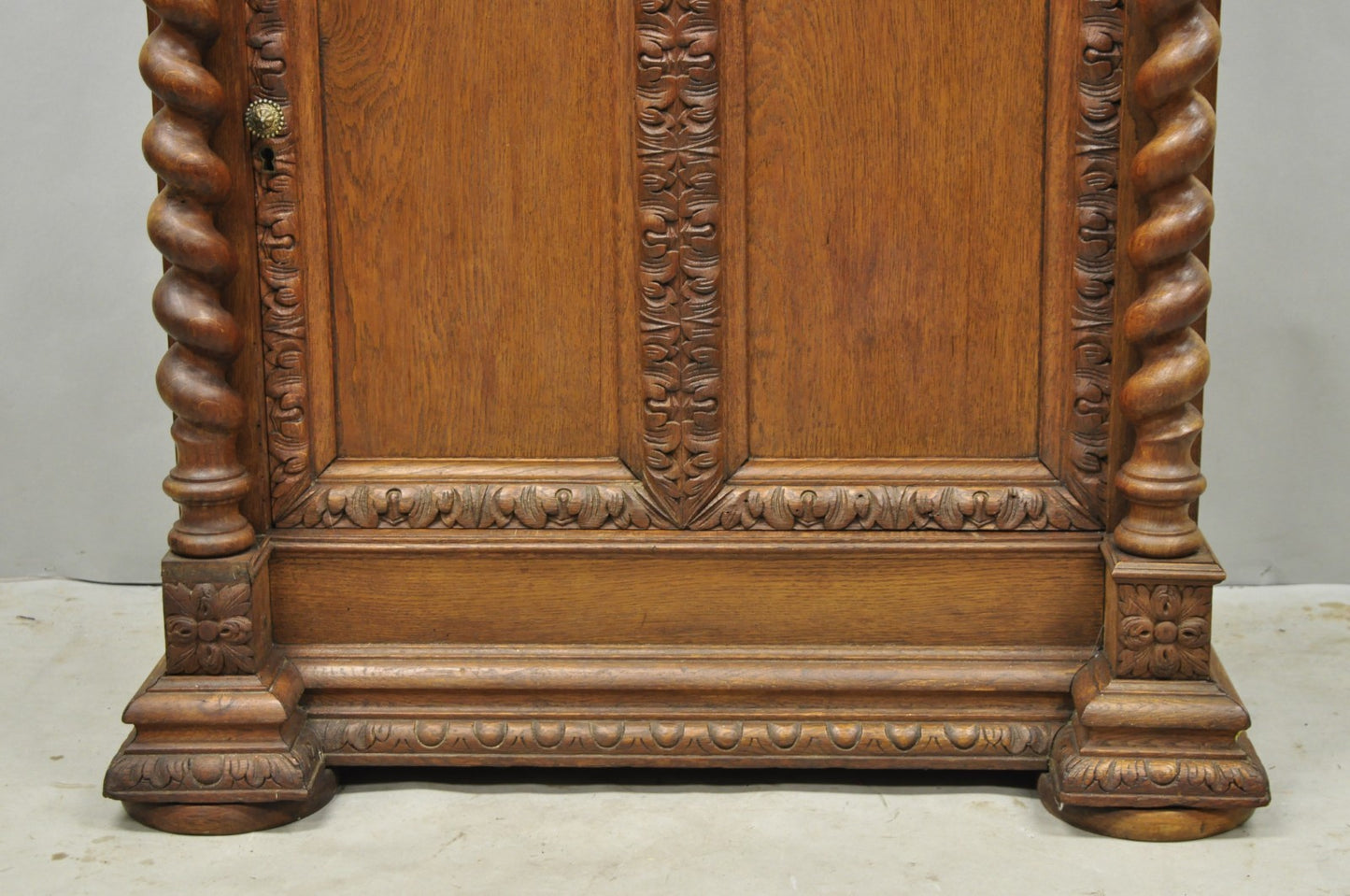 Antique Renaissance Revival Oak Wood Spiral Barley Twist Jelly Liquor Cabinet