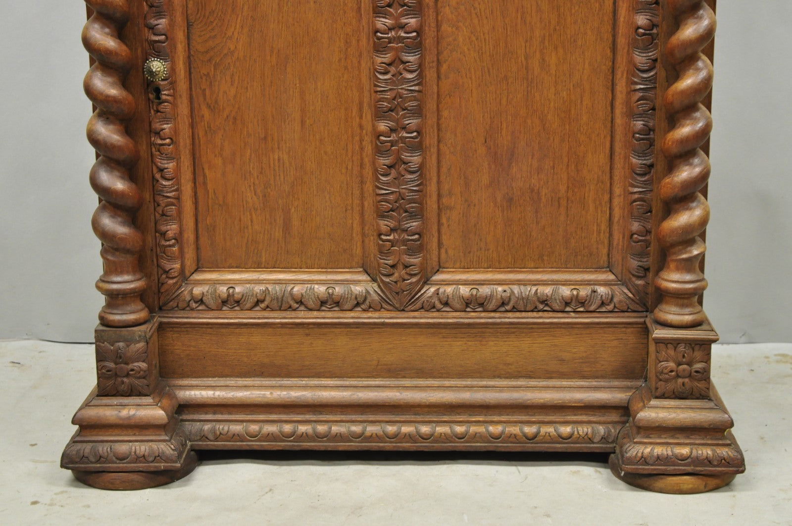 Antique Renaissance Revival Oak Wood Spiral Barley Twist Jelly Liquor Cabinet