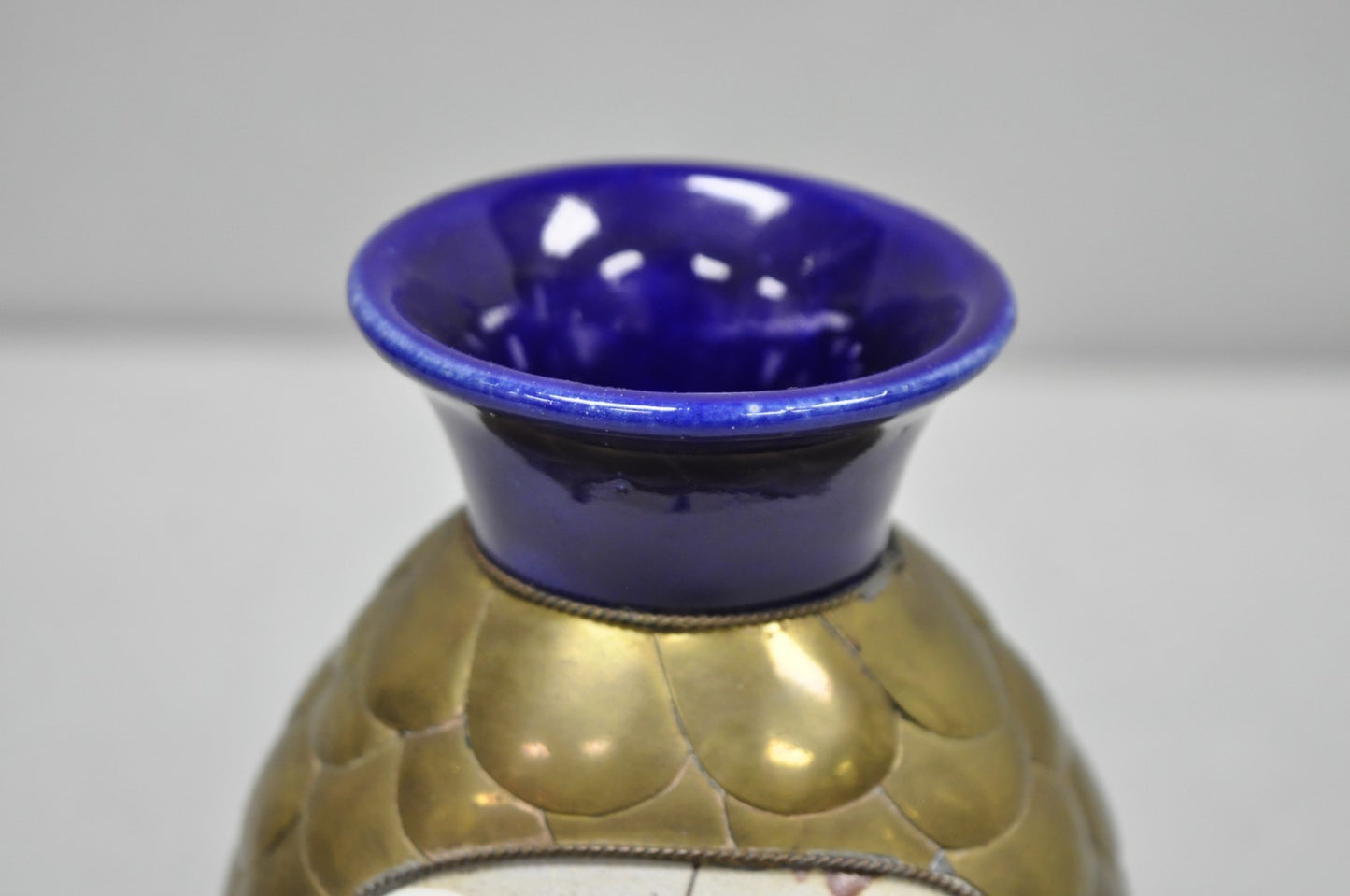 Mateos Mexico Tonala Pottery Mid Century Modern Brass Peacock Feather 7" Vase