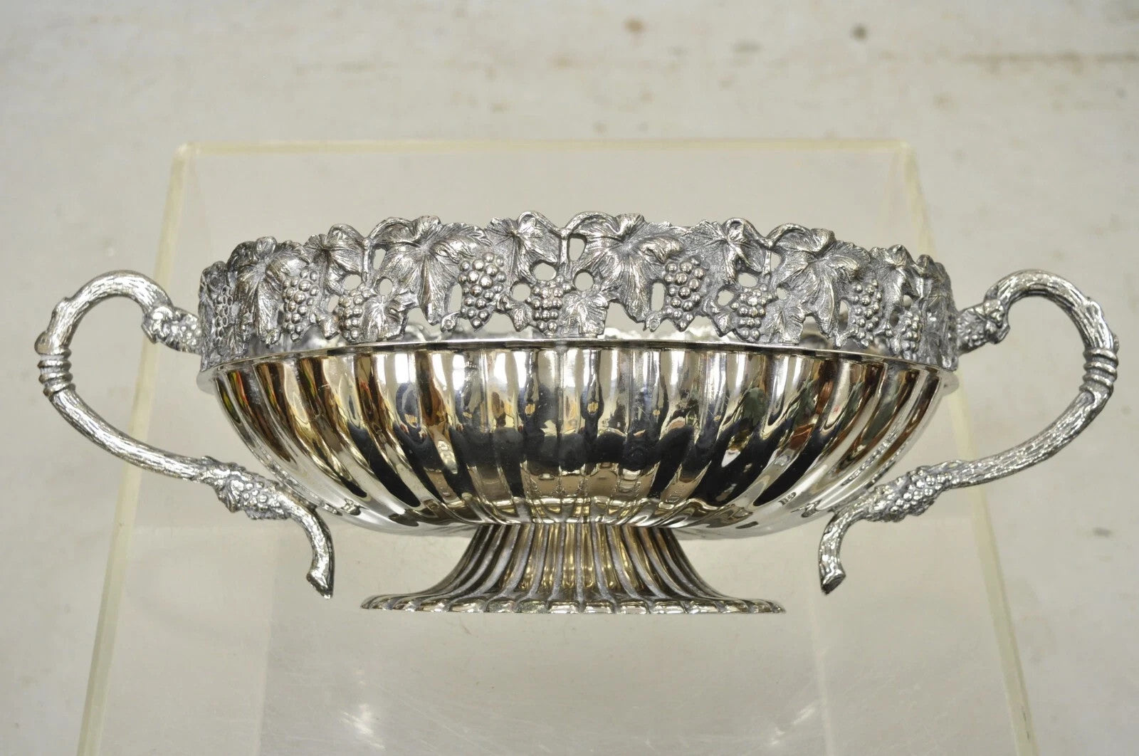 Antique Victorian Silver Plate Grapevine Oval Twin Handle Centerpiece Fruit Bowl