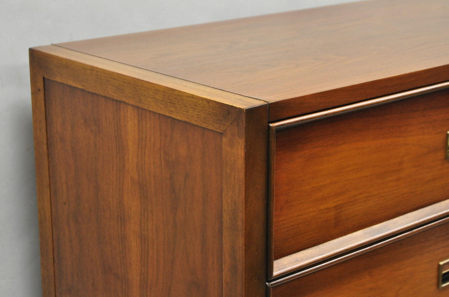 Vintage Drexel Mid Century Modern Walnut 5 Drawer Tall Chest Dresser Highboy