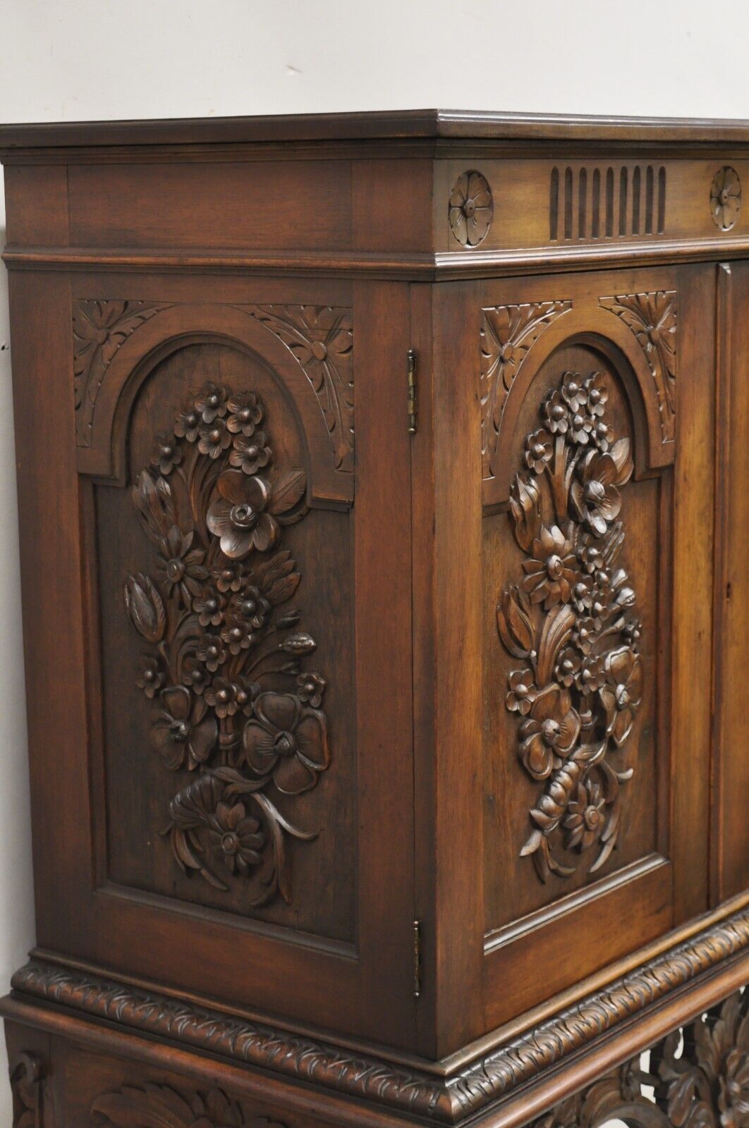Antique French Renaissance Flower Carved Walnut China Cabinet Radio Bar Cabinet