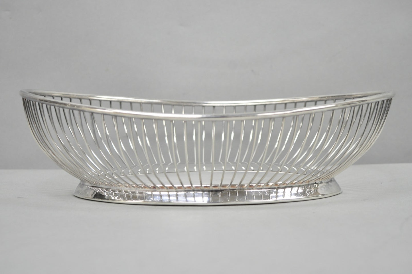 Vintage Gorham YC743 English Victorian Silver Plated Wire 11" Bread Fruit Basket