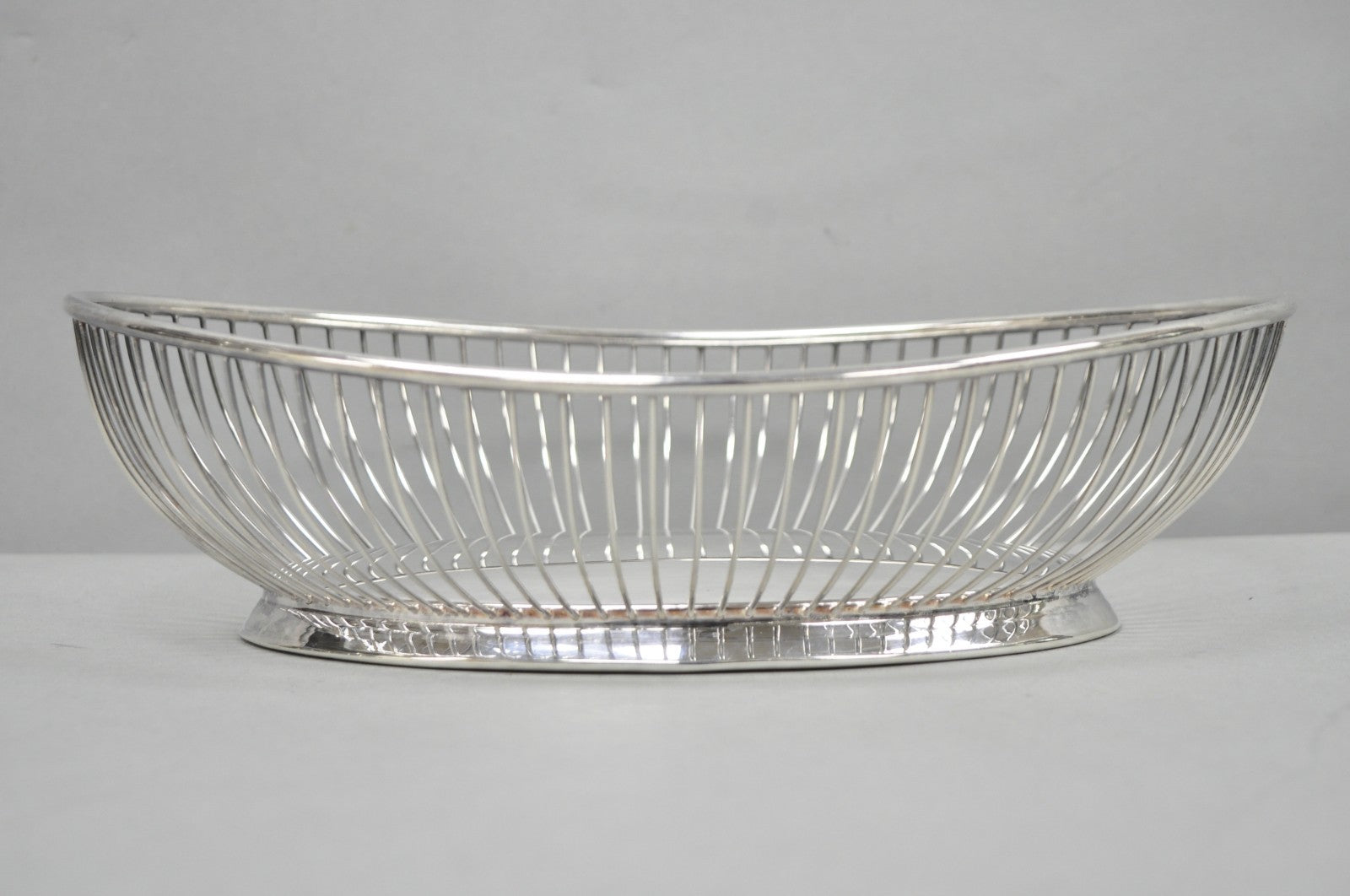 Vintage Gorham YC743 English Victorian Silver Plated Wire 11" Bread Fruit Basket