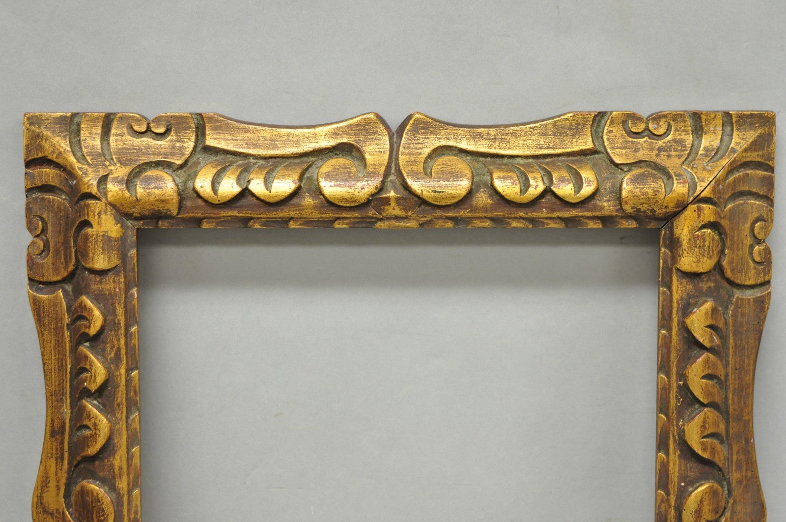 Vintage Italian Hollywood Regency Gold Gilt Wood Art Picture Frame 18.25 x 15.5