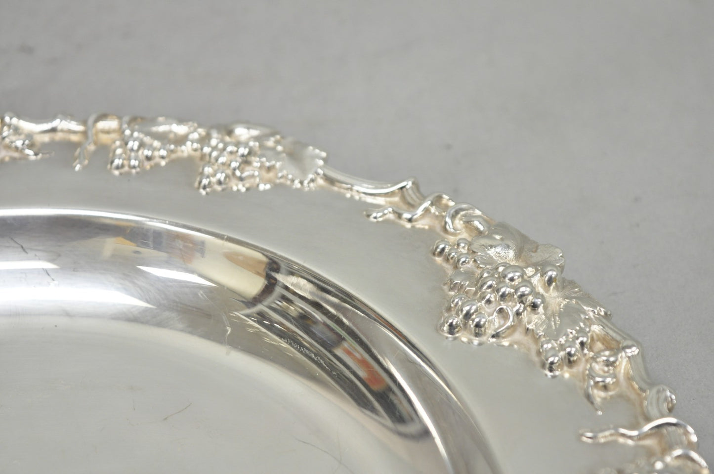 Vintage English Victorian Sheffield Silver Plated Grapevine Repousse 12" Dish