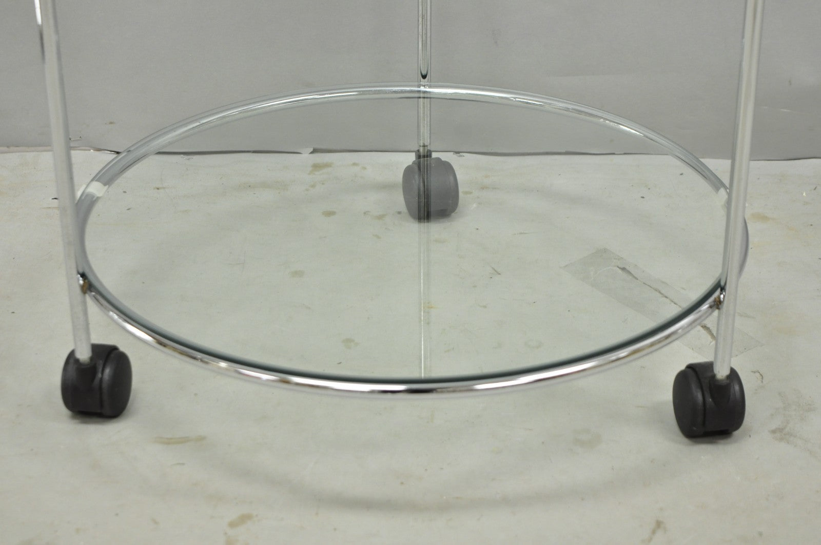 Vintage Mid Century Modern Chrome Round Glass 2 Tier Rolling Bar Cart Side Table