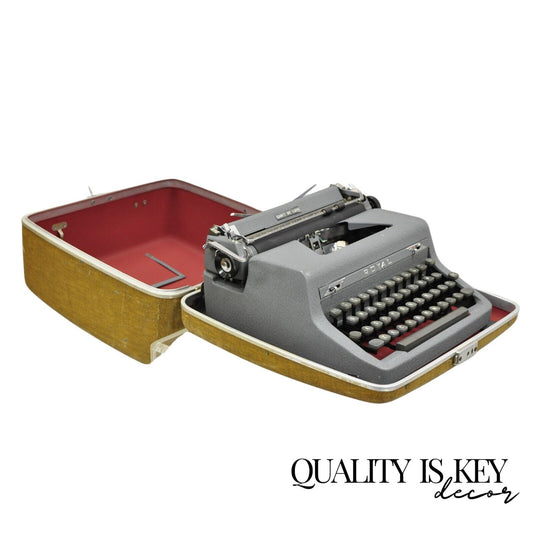 Vintage 1950's Royal Quiet De Luxe Mid Century Typewriter in Case