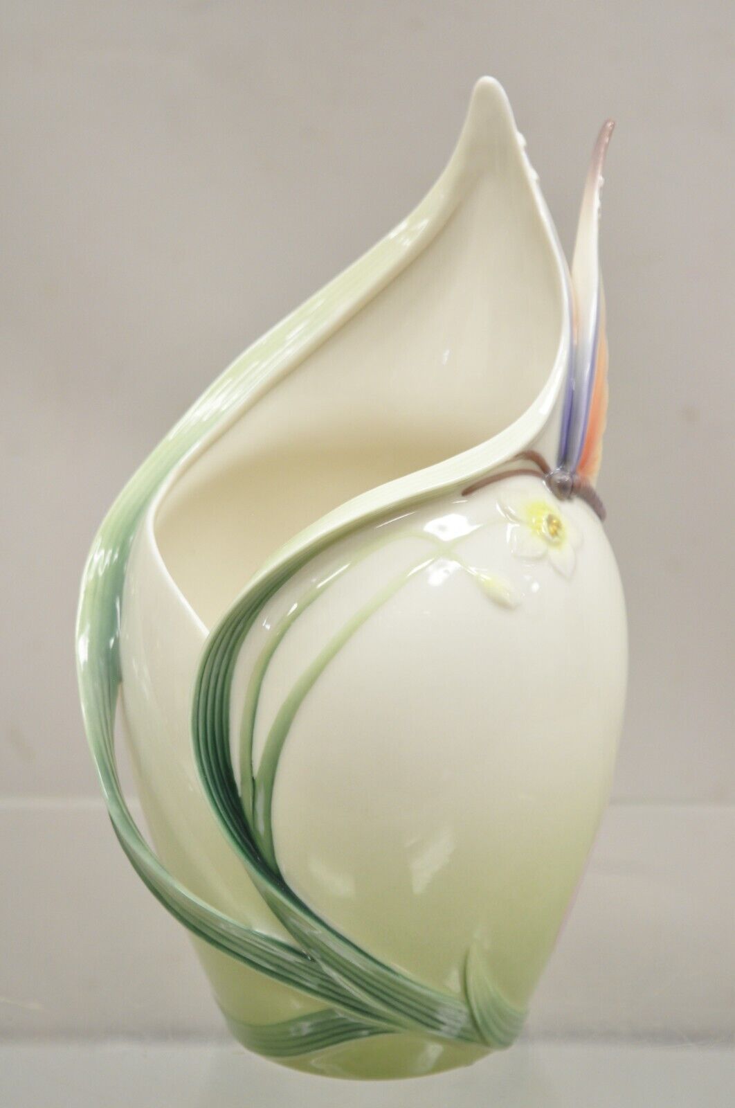 Franz Collection Papillon Butterfly Porcelain Ornamental Wine Cooler Vase