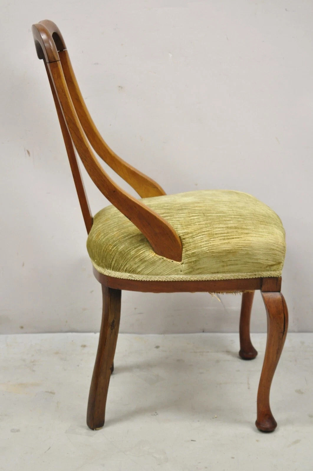 Edwardian Mahogany Sweetheart Back Bellflower Painted Dining Chairs - Set of 4